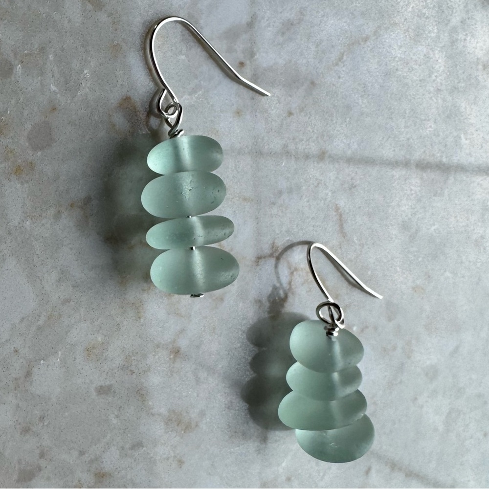 NWOT Tuckernuck Seaglass Stack Earrings, Seafoam - Picture 4 of 6